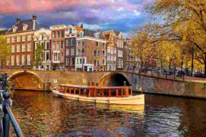 Amsterdam in 3 giorni: itinerario tra canali, musei e quartieri iconici